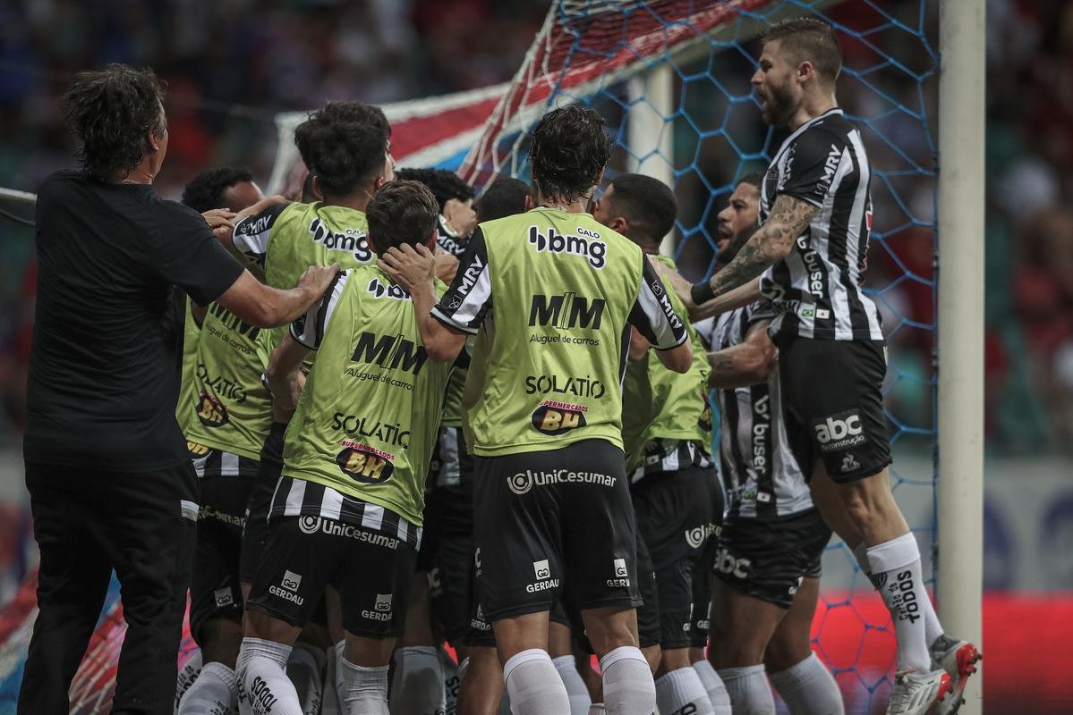 Fotos do jogo entre Bahia e Atltico, na Fonte Nova, em Salvador, pela 32 rodada do Campeonato Brasileiro 