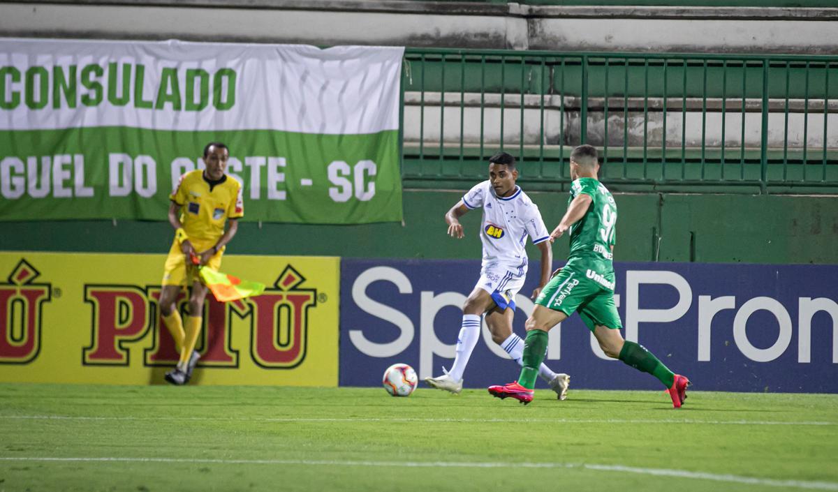 Fotos do jogo entre Chapecoense e Cruzeiro, na Arena Condá, em Chapecó, pela 23ª rodada da Série B do Campeonato Brasileiro