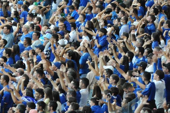 Fotos do jogo entre Cruzeiro e Ponte Preta, no Mineiro, em Belo Horizonte, pela 13 rodada da Srie B do Brasileiro