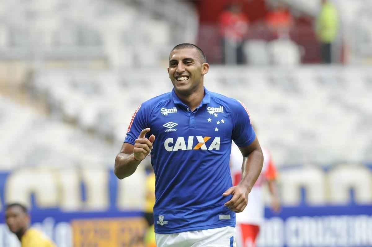 Imagens do jogo entre Cruzeiro e Tricordiano, pelo Campeonato Mineiro, no Mineiro