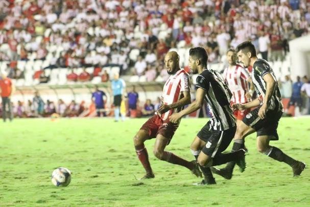 Equipes se enfrentaram pela 13 rodada da competio no estdio dos Aflitos.