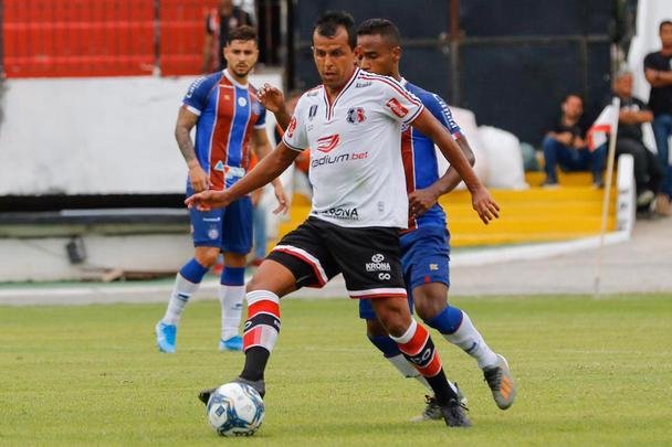 Santa Cruz e Bahia se enfrentaram no Arruda e empataram sem gols na estreia da Copa do Nordeste, em jogo que foi recheado de homenagens a Tiago Cardoso