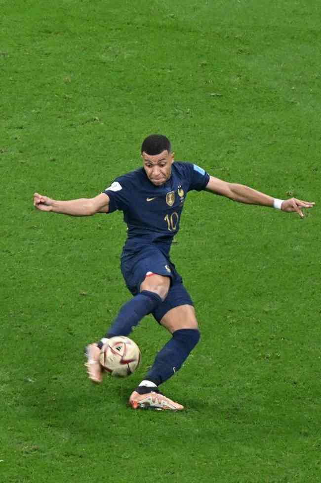 Mbappé marca três vezes e é o maior artilheiro em finais de Copa do Mundo, frança