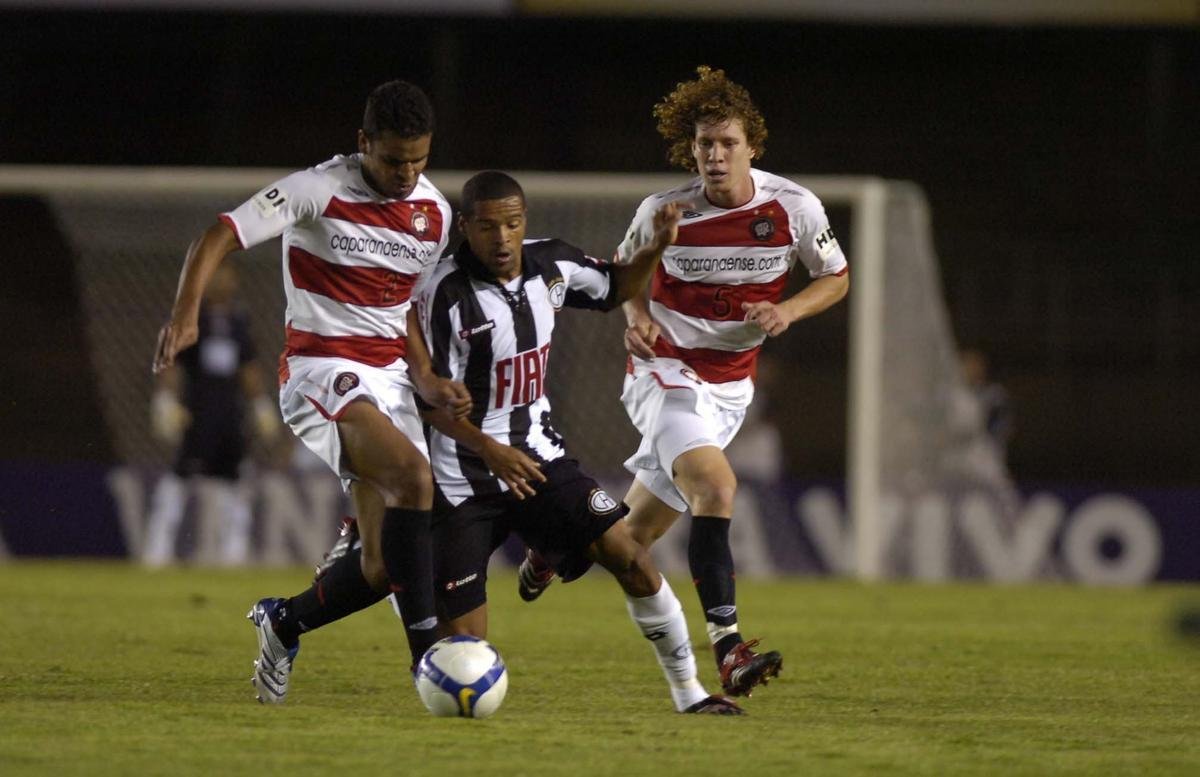 60 - Pedro Paulo - 2008/2009/2010 - 21 jogos / 2 gols - 0,095 por jogo
