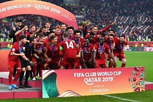 Premiao e festa do Liverpool, campeo mundial sobre o Flamengo