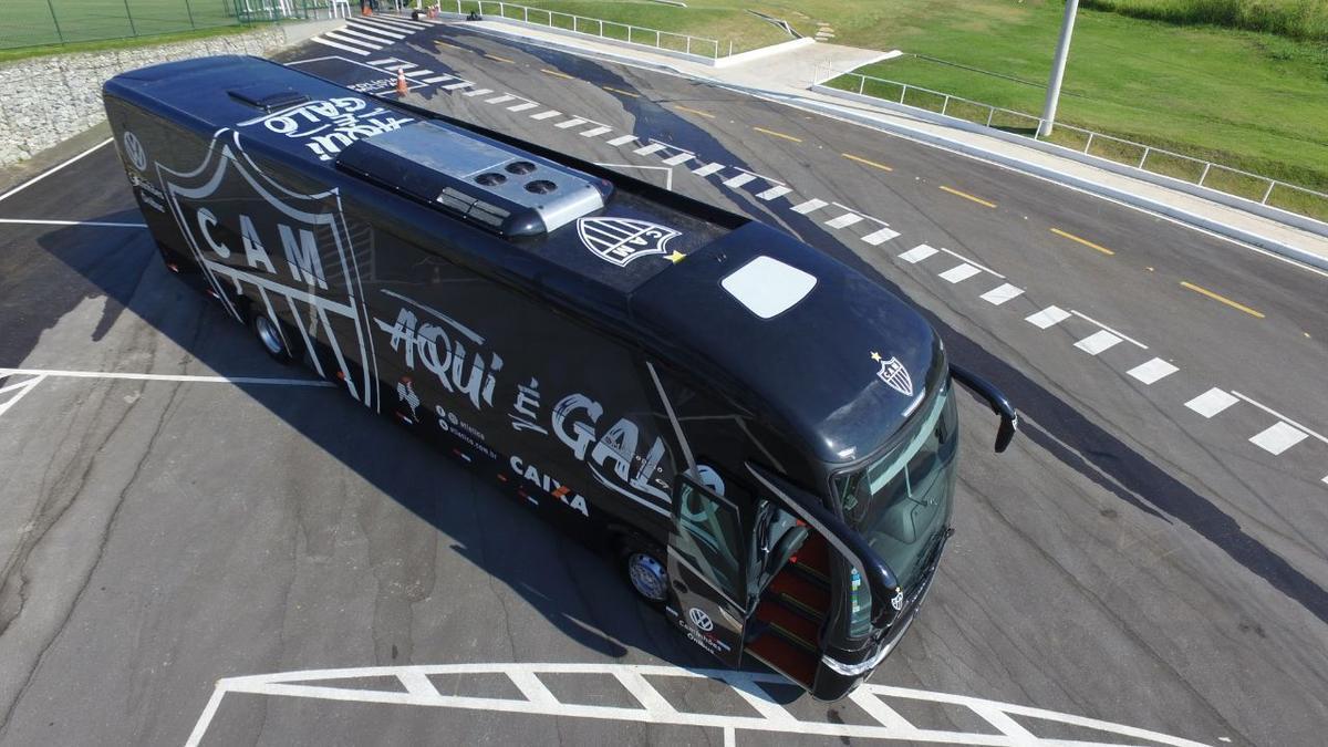 Novo nibus foi apresentado na Cidade do Galo nesta segunda-feira