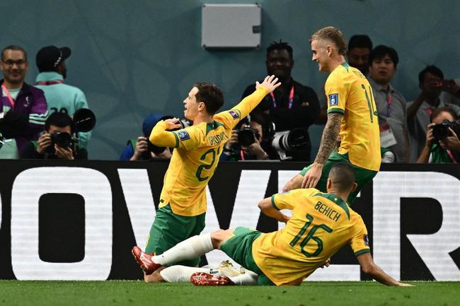 França leva susto da Austrália, mas vira e estreia com goleada na Copa -  Superesportes