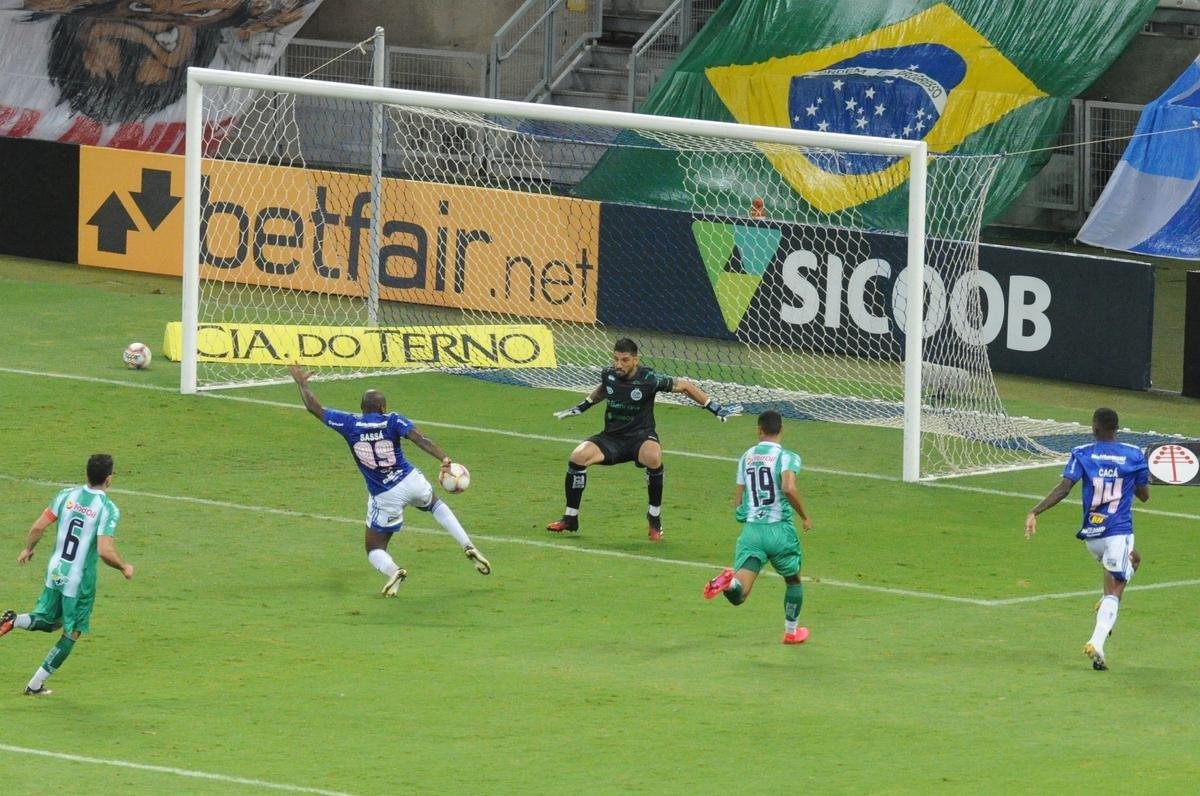Cruzeiro x Juventude: fotos do jogo desta sexta-feira, no Mineiro, pela 16 rodada da Srie B