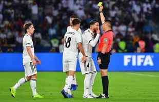 Com gols de Modric, Sergio Ramos, Llorente e Yahia (contra), Real Madrid derrotou o Al Ain por 4 a 1 e fez histria ao conquistar seu terceiro ttulo consecutivo do Mundial de Clubes