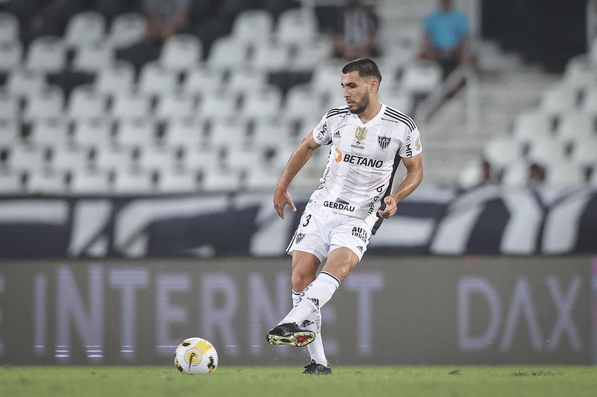 Botafogo x Atltico: veja fotos do jogo no Nilton Santos