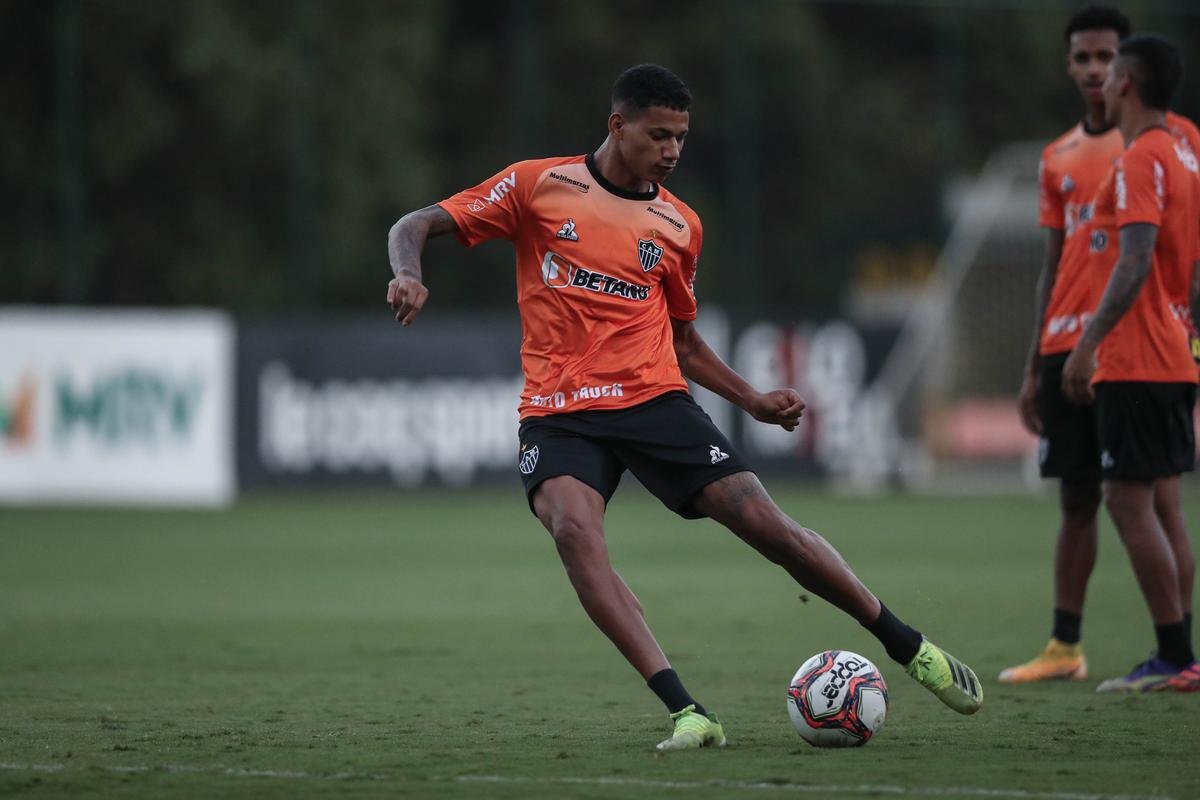 Com novo uniforme de treino, Atlético fechou nesta sexta-feira sua preparação para enfrentar o Athletic, às 19h deste sábado, no Independência, pela 11ª rodada do Campeonato Mineiro