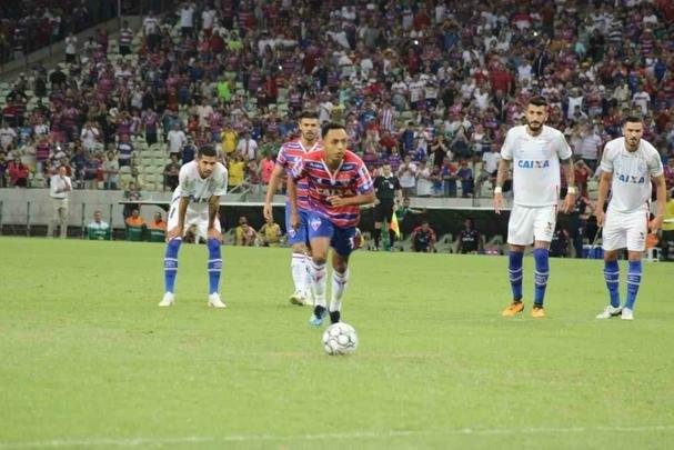 Dod - o meia foi titular do Fortaleza na campanha vitoriosa na Srie B do Campeonato Brasileiro. O armador, que tem contrato com o Galo at o fim de 2019, deve ser utilizado como moeda de troca pela diretoria alvinegra. Dod jogou 49 vezes e marcou cinco gols na temporada. Seus direitos econmicos esto avaliados em 700 mil euros (R$ 3,1 milhes).