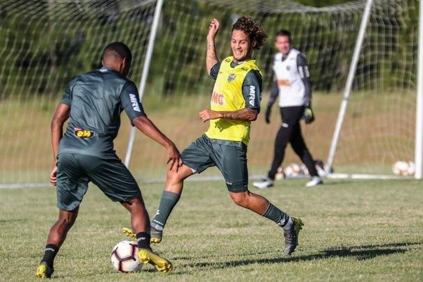 Jogadores do Atltico treinaram no CT do Danubio, em Montevidu, nesta tera-feira