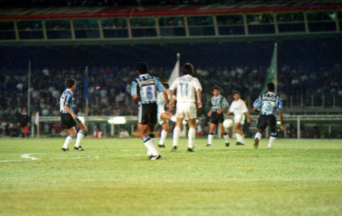 Primeiro ttulo da Copa do Brasil do Cruzeiro completa 25 anos