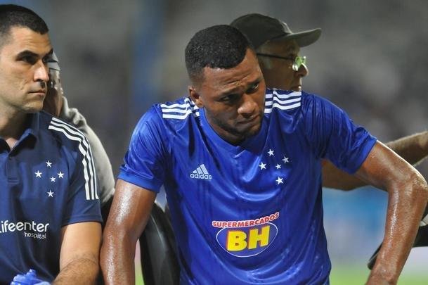 Fotos da estreia do Cruzeiro no Campeonato Mineiro diante do Boa Esporte; Thiago, autor do primeiro gol do ano, saiu de campo contundido ainda no primeiro tempo