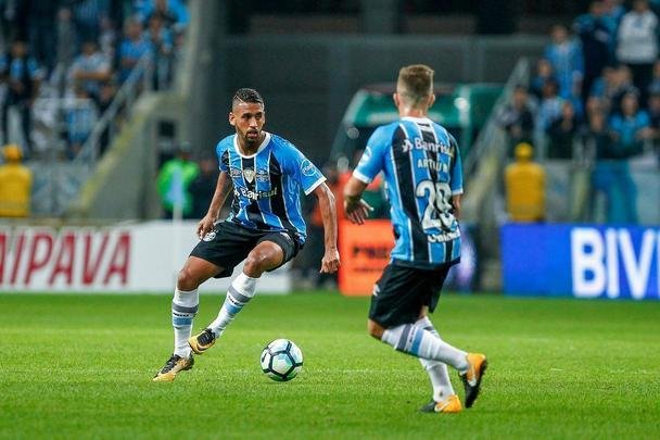 Grêmio foi superior no primeiro tempo e abriu o placar aos 45 minutos, com Barrios