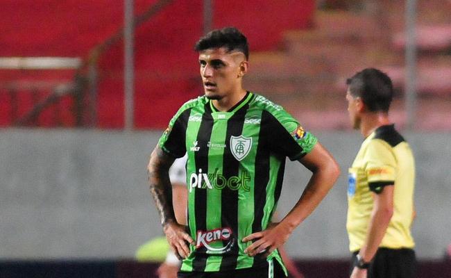 Flávio - volante de 22 anos: emprestado ao Mirassol até o fim de 2023