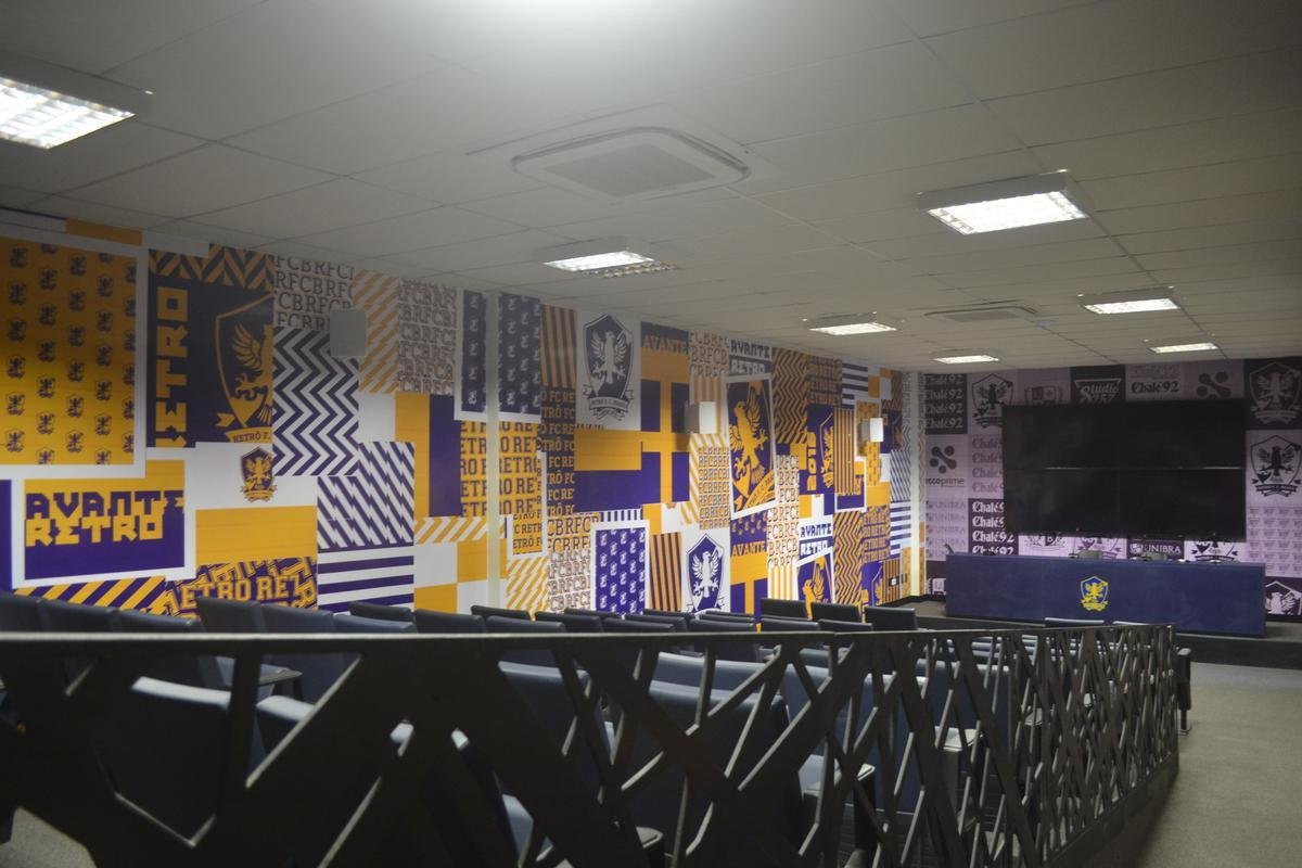 Miniauditrio fica na ala administrativa, assim como a recepo, e tambm ser utilizado como sala de imprensa