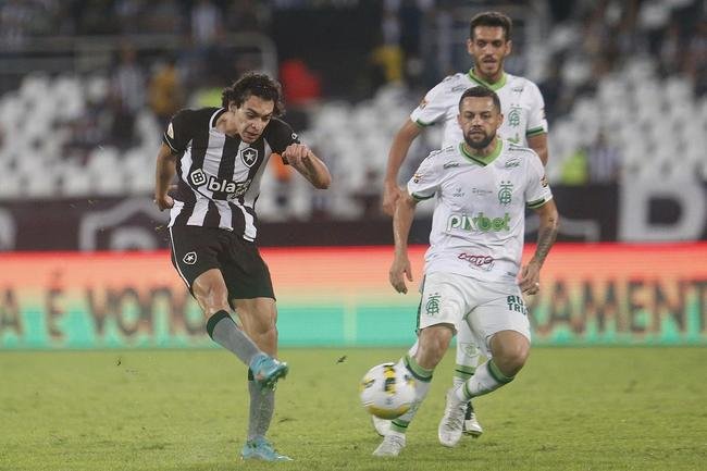 Fotos da partida entre Botafogo e Amrica, pelo duelo de volta das oitavas de final da Copa do Brasil. Jogo foi realizado nesta quinta-feira (14), no estdio Nilton Santos, na cidade do Rio de Janeiro.