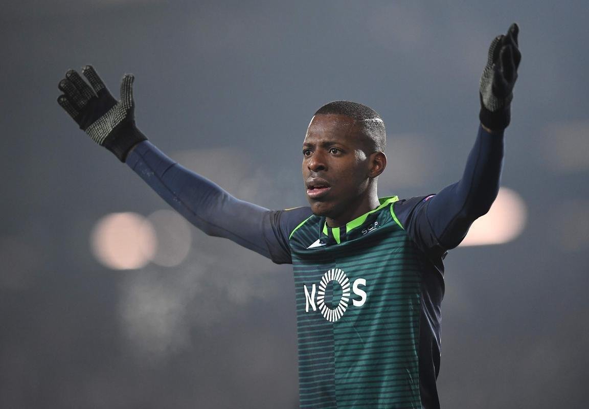 Lateral-esquerdo colombiano Cristian Borja, do Sporting, tambm foi infectado pela COVID-19