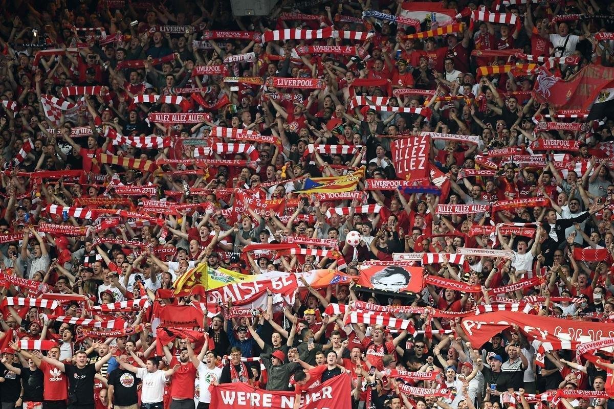 Torcidas de Real Madrid e Liverpool encheram o estdio Olmpico, de Kiev, na final da Champions