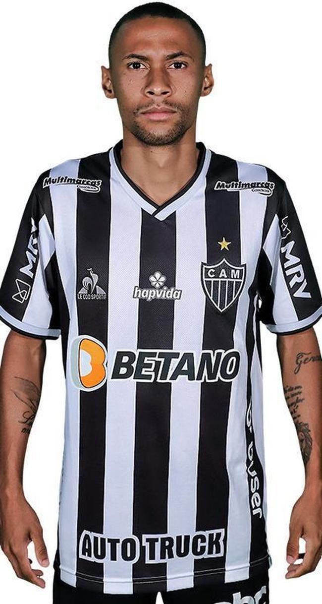 28 - Ademir (atacante)