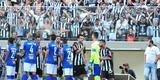 Fred cumprimentou os jogadores do Cruzeiro e, depois, foi saudado pela torcida atleticana