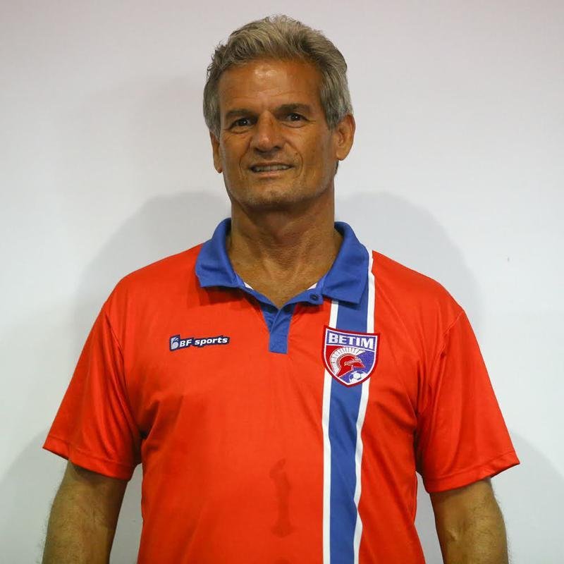 Com jogadores conhecidos da torcida mineira, como o zagueiro Edcarlos o meio-campista Leandro Domingues, o Betim apresentou o elenco nessa segunda-feira (21)