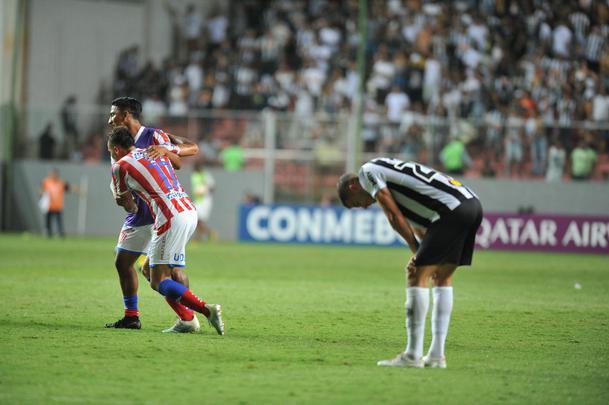 Atltico insistiu no segundo tempo, no conseguiu o terceiro gol e foi eliminado