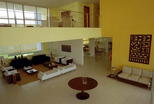 Fotos da Toca da Raposa II em 2003, um ano aps sua inaugurao, perodo em que era referncia no Brasil em centros de treinamento