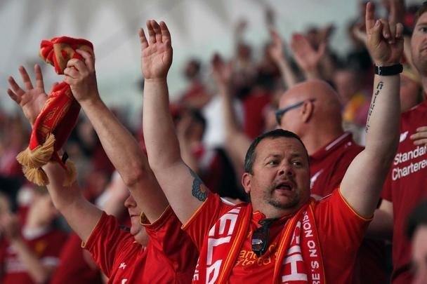 Torcidas de Real Madrid e Liverpool encheram o estádio Olímpico, de Kiev, na final da Champions