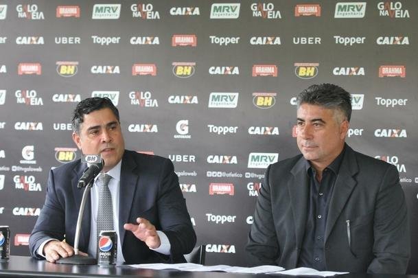 Atltico voltou ao trabalho nesta quinta-feira e apresentou Ricardo Oliveira; alm do atacante, presidente Sergio Sette Cmara e diretor de futebol Alexandre Gallo falaram com os jornalistas