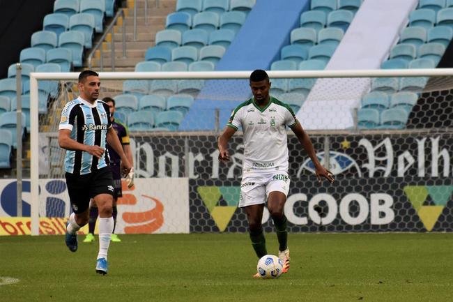Grmio e Amrica se enfrentaram em Porto Alegre, pela 13 rodada do Campeonato Brasileiro