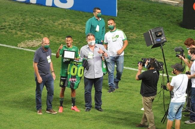 Fotos do jogo entre Amrica e RB Bragantino, no Independncia, em Belo Horizonte, pela 17 rodada da Srie A do Brasileiro