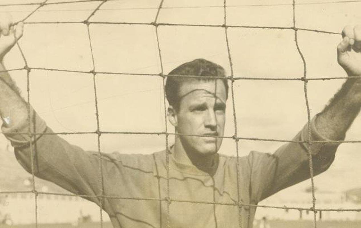 4º: Tonho - 325 jogos (goleiro; 1947 a 1958);