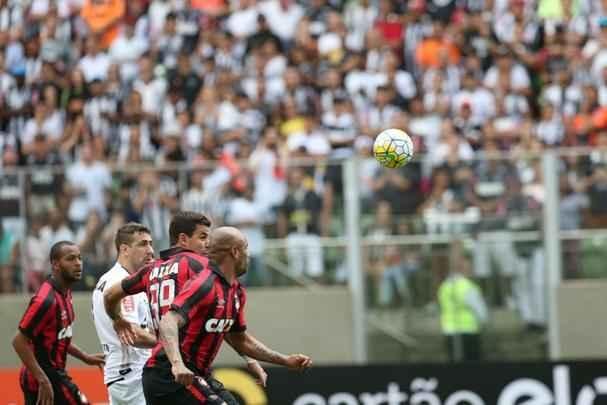 Atltico x Atltico-PR, jogo disputado no Independncia pela 21 rodada do Campeonato Brasileiro