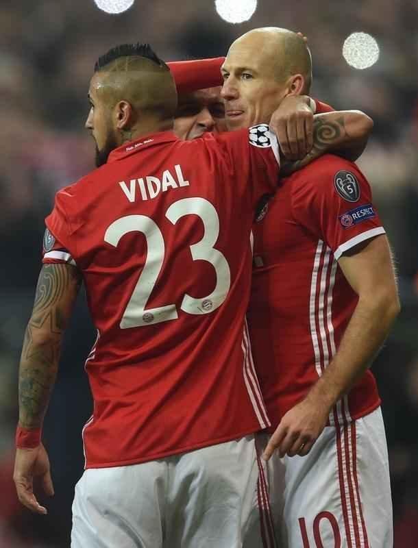 Thiago Alcntara (2), Robben, Lewandowski e Muller marcaram os gols alemes; Snchez descontou para o Arsenal