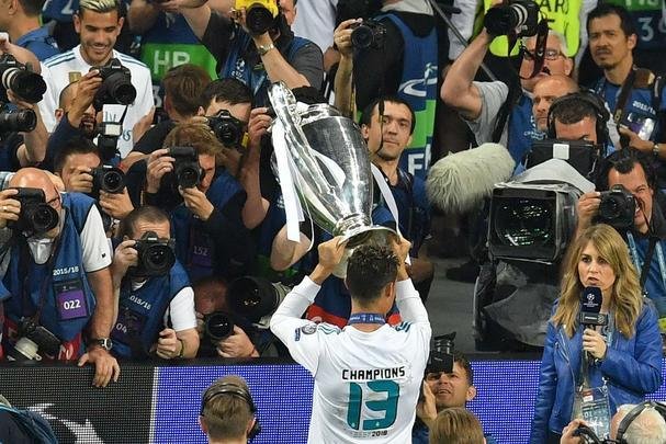 Festa do Real Madrid com a conquista da 13 Liga dos Campees, a terceira de forma seguida