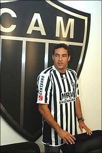 Alberto - Chegou ao Atltico em 2006, depois de deixar o Rostov, da Rssia. No teve boa passagem pelo Galo. Depois de passar as primeiras semanas em recuperao de leso, fez apenas nove jogos e um gol, de pnalti, pelo Galo. Em abril, foi liberado para acertar com o Coritiba. 