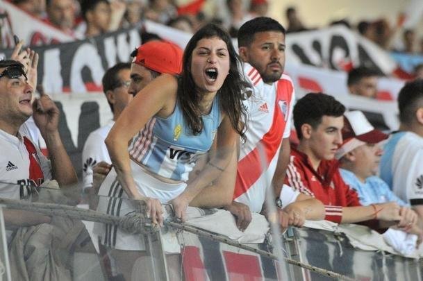 Fotos das torcidas de Cruzeiro e River Plate, no Mineiro, em duelo de volta das oitavas de final da Copa Libertadores