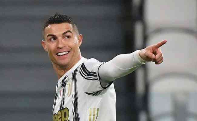Juventus negocia uma reduo salarial de Cristiano Ronaldo para a renovao do contrato
