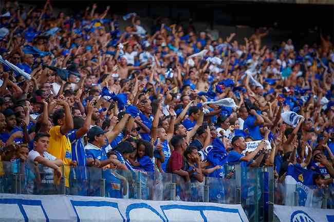 Torcida do Cruzeiro j adquiriu mais de 20 mil ingressos para jogo no Mineiro