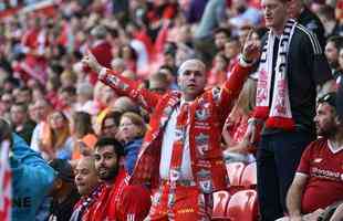 Torcedores do Liverpool assistiram  final em Anfield