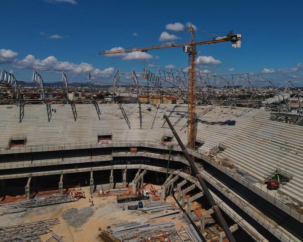 Estdio do Atltico est com 49% das obras concludas, as arquibancadas superiores foram finalizadas e o trabalho atualmente est focado nas instalaes internas, alvenaria e montagem da cobertura e estruturas.