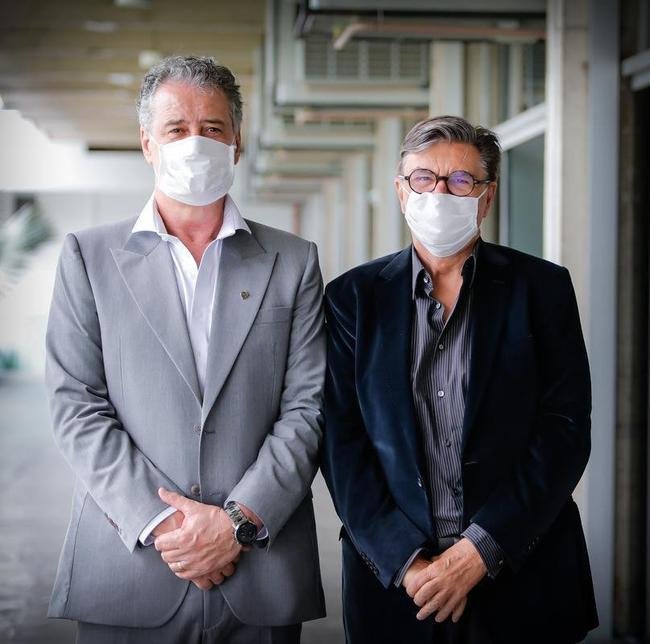 19 - Eleio de Srgio Coelho (dezembro): Sem Sette Cmara, o grupo da situao no Atltico se reuniu para definir nomes consensuais para o comando do clube no prximo trinio. Os candidatos escolhidos foram Srgio Coelho (presidente,  esquerda na foto) e Jos Murilo Procpio (vice,  direita), eleitos em pleito realizado no dia 11 de dezembro. Os dois tomaro posse em 4 de janeiro de 2021 para mandato que vai at o fim de 2023. A expectativa, agora,  pelo anncio dos nomes que vo compor a prxima diretoria.