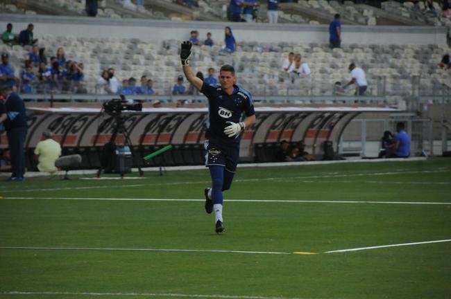 Fotos da torcida do Cruzeiro, no Mineiro, na partida contra a Ponte Preta pela 13 rodada da Srie B do Campeonato Brasileiro. Mineiro recebeu grande pblico mais uma vez