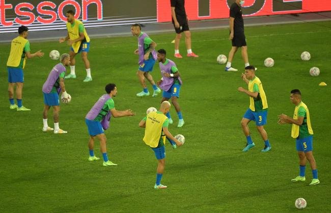 Brasil e Peru se enfrentaram no Estdio Nilton Santos, pelas semifinais da Copa Amrica 