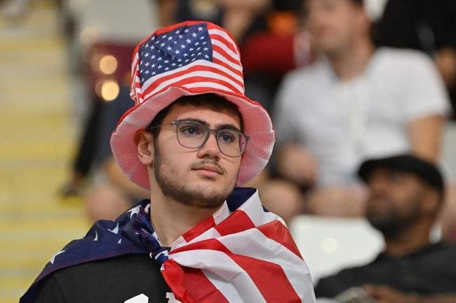 Os torcedores no duelo entre Holanda e Estados Unidos, pelas oitavas de final da Copa do Mundo.