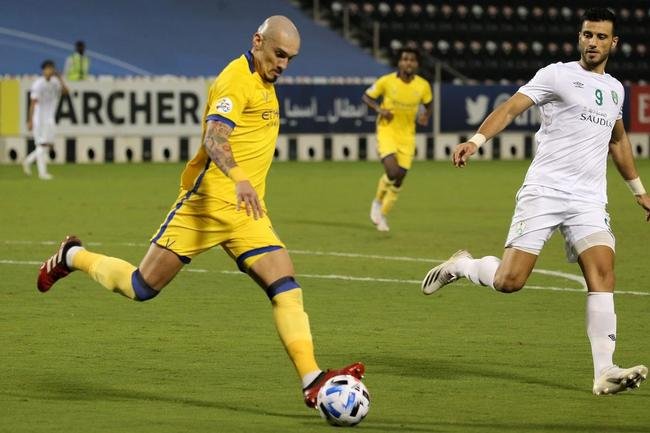 Fotos do zagueiro Maicon pelo Al Nasr, da Arábia Saudita, último clube antes de 'acerto' dele com o Cruzeiro