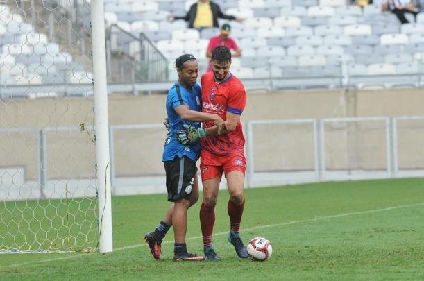 Fotos do 'Game of Dreams', jogo festivo dos Amigos do Ronaldinho contra os Amigos do Penta